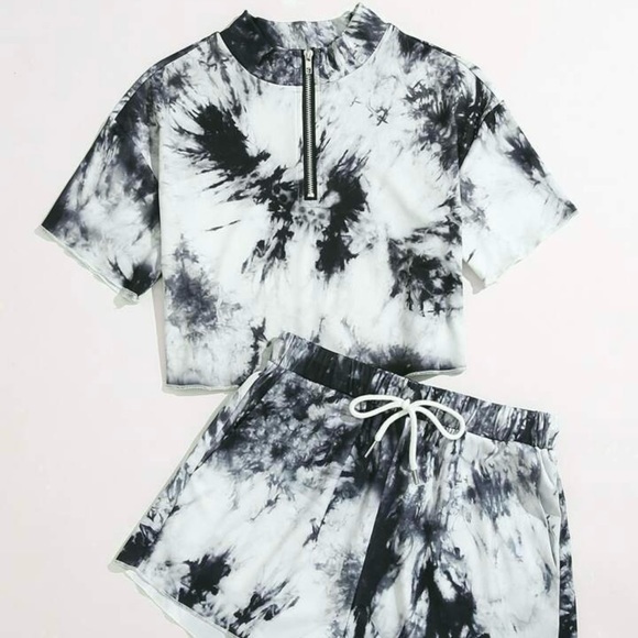 SHEIN Tie Dye Half Placket Crop Tee & Shorts - Picture 8 of 8